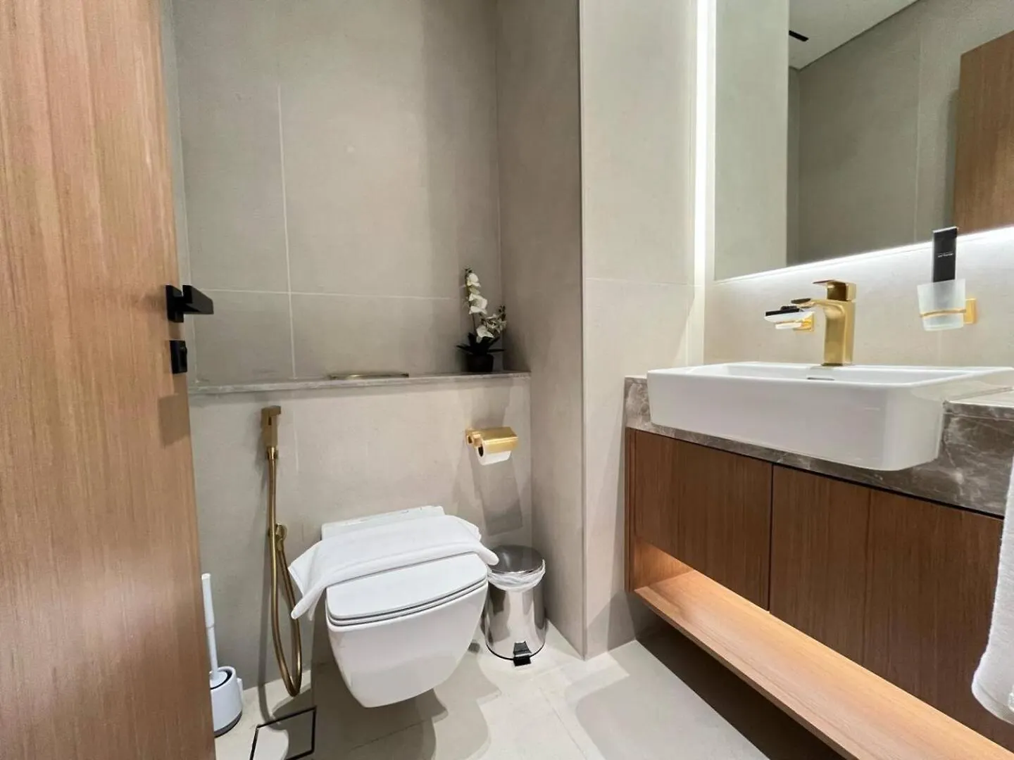Elegant 1Br Escape In Jvc! Apartment Dubai 0*,