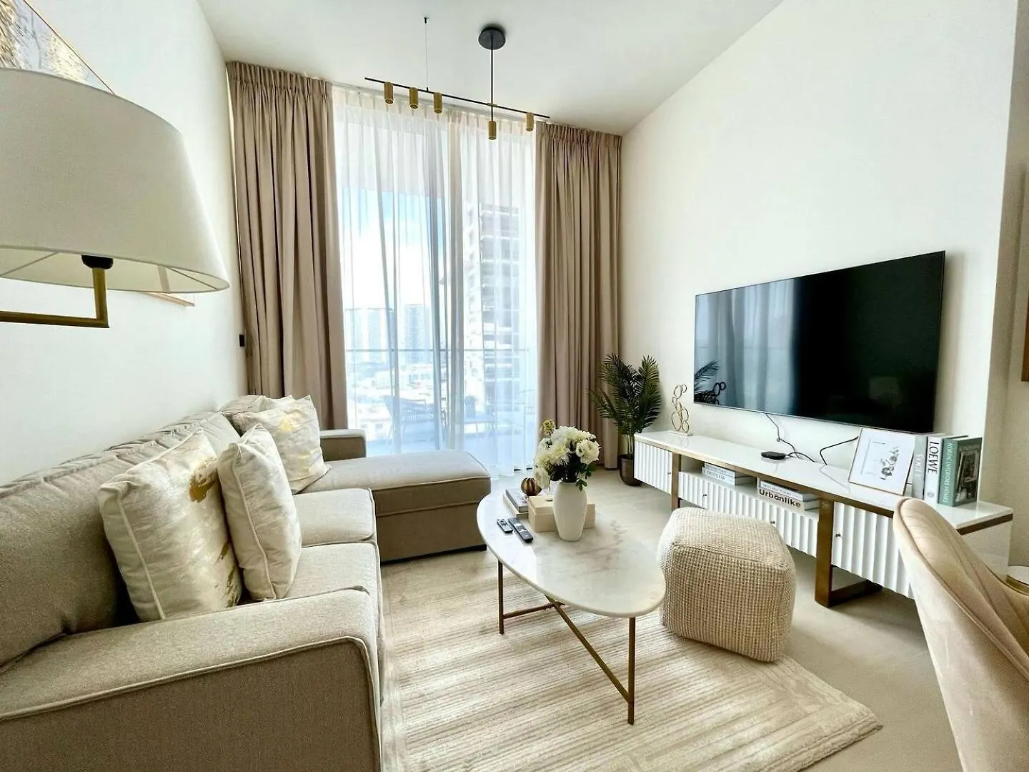 Elegant 1Br Escape In Jvc! Apartment Dubai