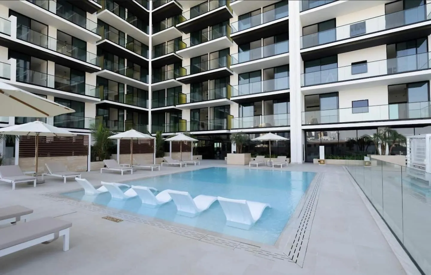Elegant 1Br Escape In Jvc! Apartment Dubai 0*,